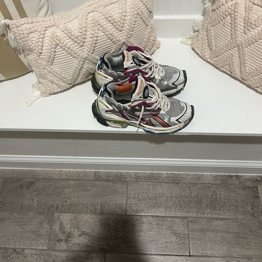 Balenciaga Multicolor Sneakers, must have! - Picture 2 of 12